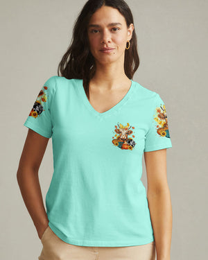 Living Life Somewhere Between Jesus Cow Autumn Women's All Over Print Shirt - Tltr2208242