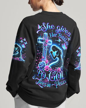 She Gives Her Battles To God Women's All Over Print Shirt - Yhdu1601252
