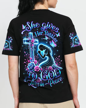 She Gives Her Battles To God Women's All Over Print Shirt - Yhdu1601252