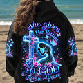 She Gives Her Battles To God Women's All Over Print Shirt - Yhdu1601252